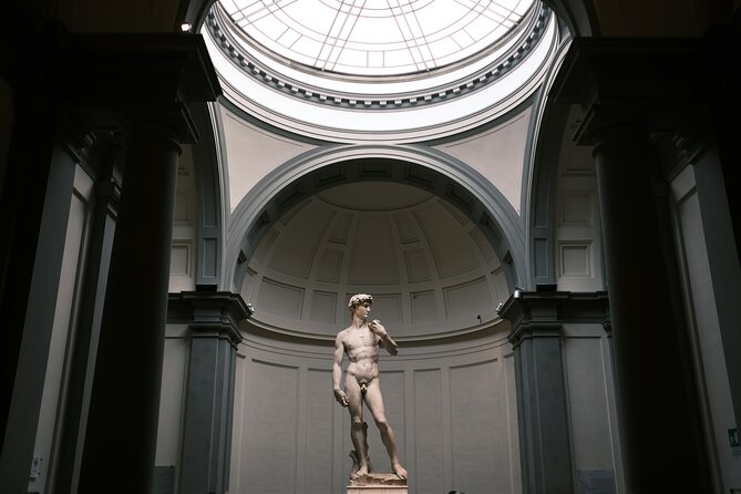Michelangelo’s David & Medici Treasures Accademia Gallery Tour - Inside Galleria dell’Accademia: David and the Prisoners
