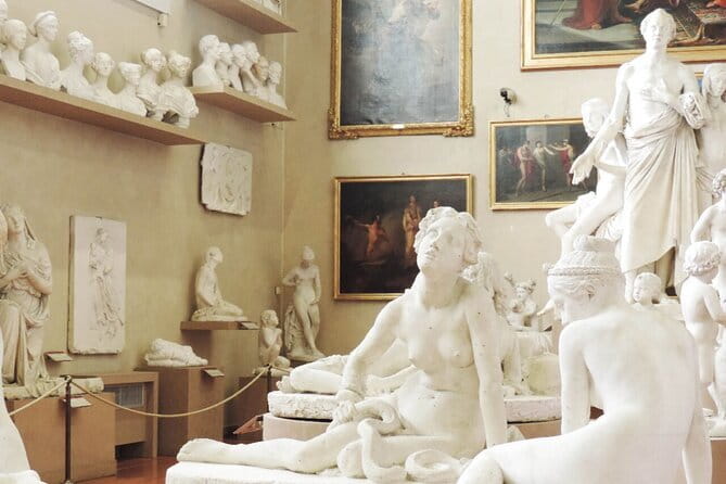 Michelangelo’s David Statue Fast Track Tickets - Fast Track Meets Florence: Via Ricasoli 39 and Your One-Hour Plan