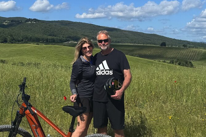 MONTALCINO Private E-Bike & Brunello Winery Experience - Stop 2: Colsereno in Montalcino for Rosso and Brunello