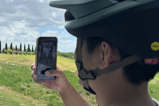 MONTALCINO Private E-Bike & Brunello Winery Experience - Practical tips so you enjoy every part
