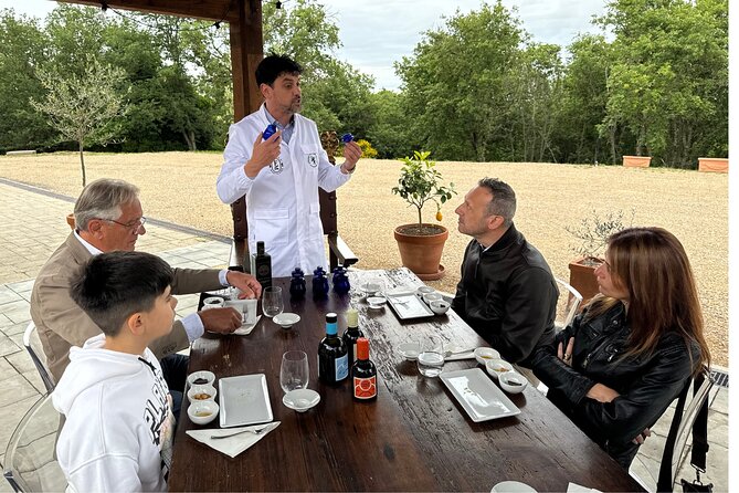 Olive Oil Tours and Tasting at Frantoio di Montalcino - Bread, Snacks, and Condiments: Why the Pairings Matter