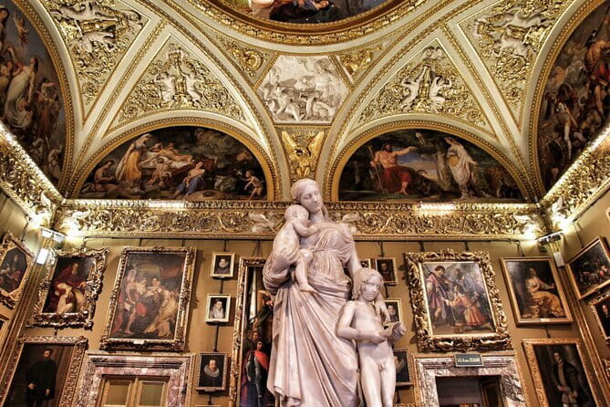 Palatine and Modern Art Gallery at the Pitti Palace in Florence - Getting in fast: skip the line, but not by waving your phone