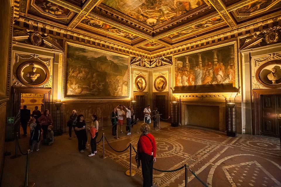 Palazzo Vecchio 90-Minute Morning Guided Tour - Salone dei 500: the room that explains Medici ambition