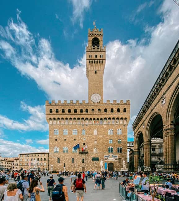Palazzo Vecchio: Magnificent Private Tour - Salone dei Cinquecento (Hall of the Five Hundred): the fresco moment