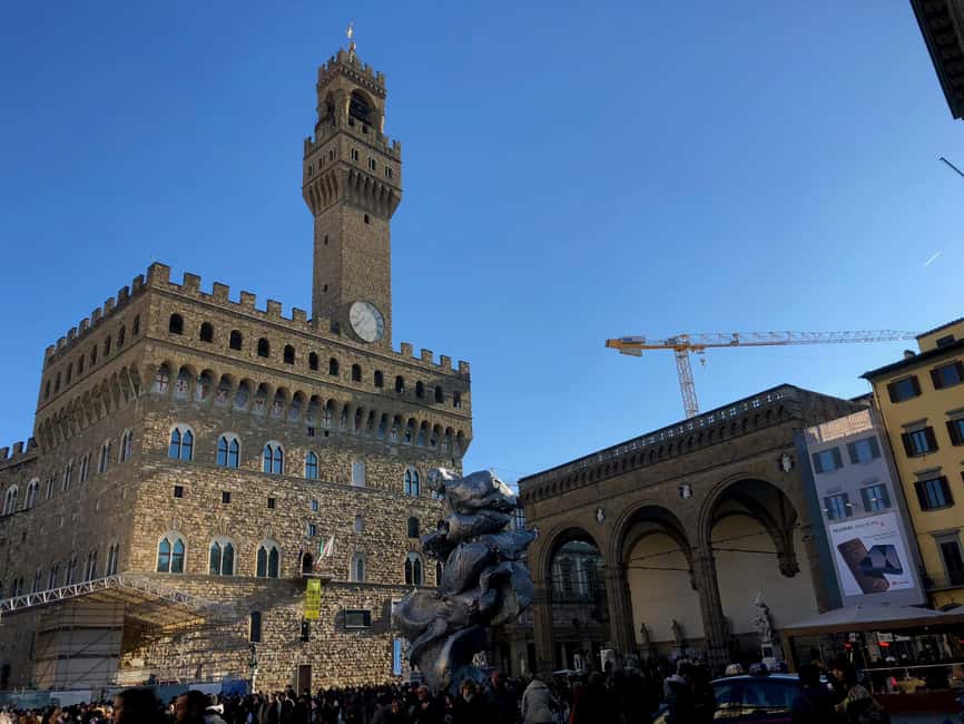 Palazzo Vecchio: Magnificent Private Tour - Inside Palazzo Vecchio: Donatello, Medici private quarters, and court-life details