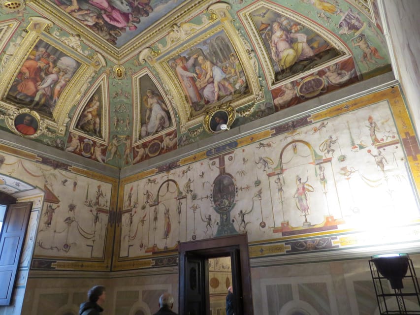 Palazzo Vecchio Secret Passages Tour & Lunch or "Gelato" - Practical tips so the secret-route part actually happens
