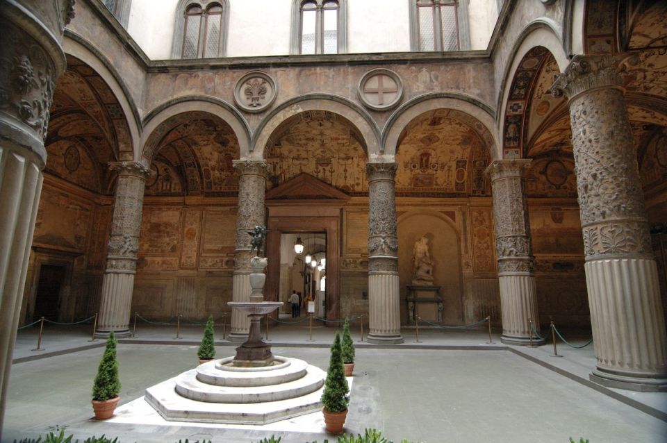 Palazzo Vecchio Small Group Tour - Your Guided Route: From Civic Government to Medici Life