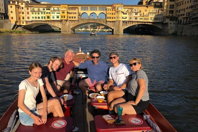 Panoramic Florence by Boat with Wine - Meeting point and getting on the water without fuss