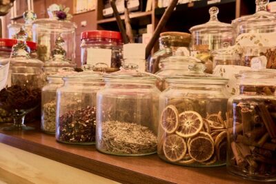 Perfume Making Workshop in the Heart of Florence - What You Actually Learn: Notes, the Fragrance Pyramid, and Scent Psychology