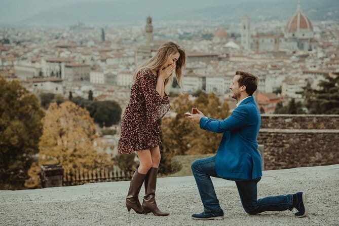 Photo Experience in Florence - Stop 4: Ponte Vecchio for light, lines, and river-side posing