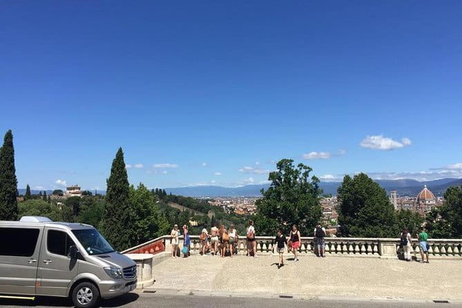 Pisa and Florence Private Tour from Livorno Port - Republic Square to Signoria: Easy Wandering Between Café Life and Medici Power
