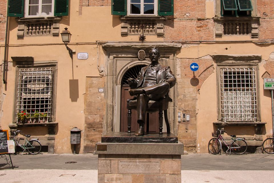 Pisa and Lucca: Private Full-Day Tour by Deluxe Van - Tuscan lunch: how to make the break worth it