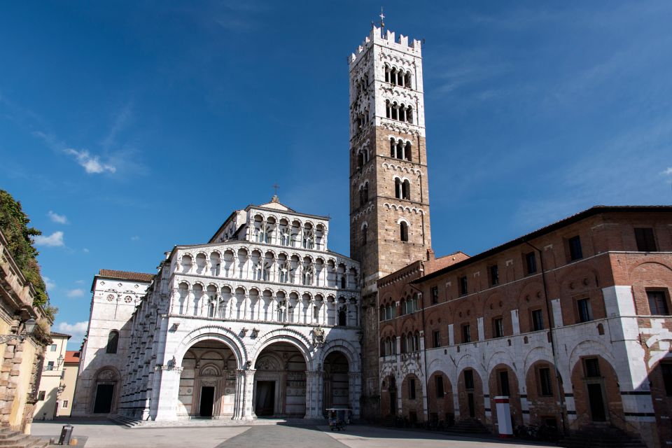 Pisa and Lucca: Private Full-Day Tour by Deluxe Van - Pisa’s Miracle Square: what you’ll actually see