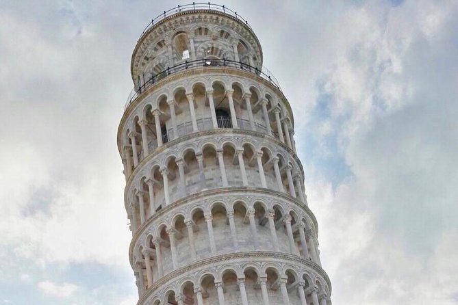 Pisa and Lucca Tour from Florence - Lucca with Free Time: Narrow Streets, Squares, and City Walls