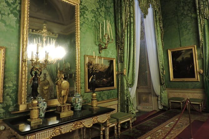 Pitti Palace and Boboli Gardens Private Tour - The Treasury of the Grand Dukes: court power in smaller objects