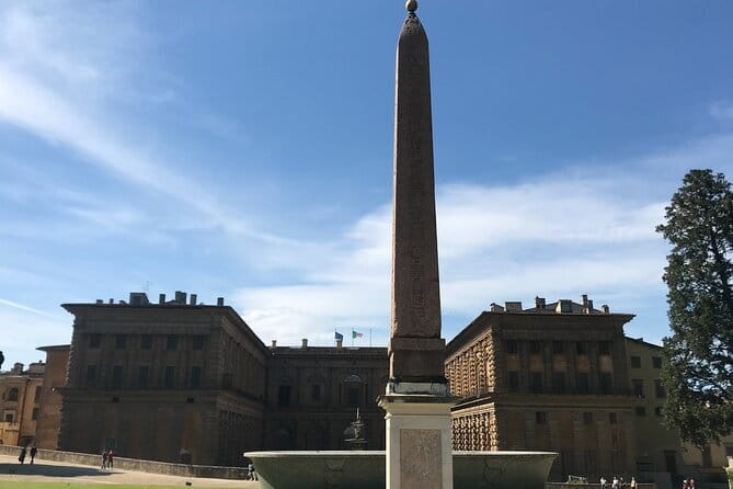 Pitti Palace & Boboli gardens tour with a Local Guide - Palazzo Pitti: walking in the Medici-Lorraine-Savoy storyline