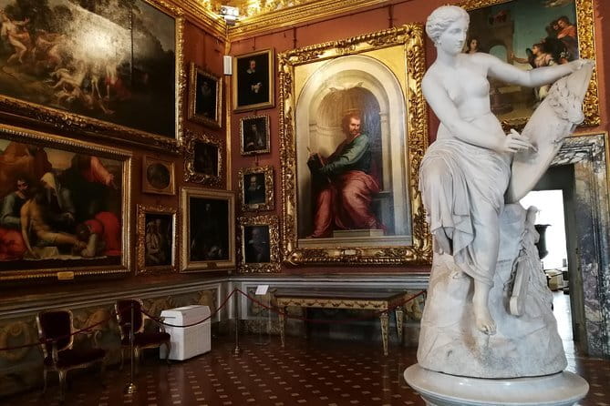 Pitti Palace, Palatina Gallery and the Medici: Arts and Power in Florence. - Timed Entry and Earsets: Comfort in a Big Palace