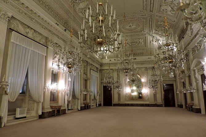 Pitti Palace - Private Tour At Galleria Palatina Incl. Tkts To Boboli Gardens - Stop 2: Boboli Gardens with included tickets and independent time