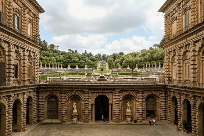 Pitti Palace Small Group Tour - Stop 1: Palazzo Pitti’s Medici-to-Royal story in about 30 minutes
