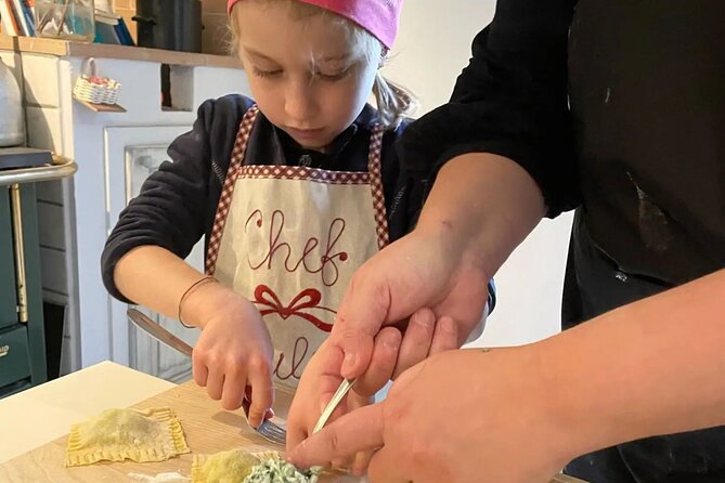 Private Cooking Lesson with a Typical Italian Family - Fresh pasta with Grandmother Nella: what you’ll learn and why it sticks