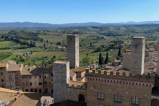 Private Food and Walking Tour in San Gimignano and Volterra - A 10-hour route from Florence that keeps you moving