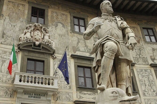 PRIVATE Full-Day Pisa and Lucca GUIDED Tour from Florence - Getting picked up at 9:00 and transported in comfort