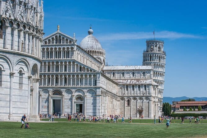 PRIVATE Full-Day Tour around Pisa and Lucca from Florence - Pisa First: Piazza dei Miracoli and the Moment You Stop Looking at Your Phone