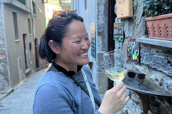Private Guided Hiking Cinque Terre Day From Florence - Stop 2: Manarola first, because you lose less time