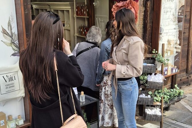 Private guided tour of the medieval village of Volterra - Meeting at Piazza dei Priori and getting oriented fast