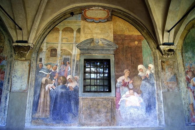 Private Guided Visit of Florence Santa Maria Novella Basilica and its Officina Profumo Farmaceutica - Price and value: what $124.96 buys you in Florence