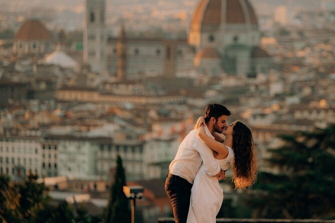 Private Photoshoot in Florence - Your walking plan: Duomo to Ponte Vecchio (and back)
