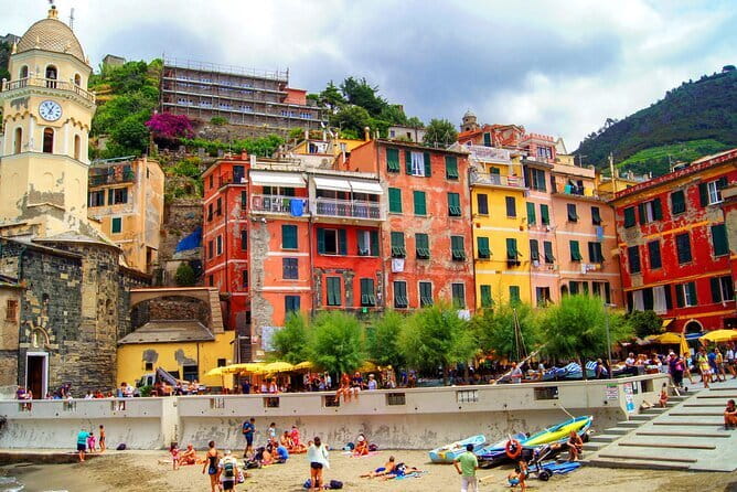 Private Tour from Florence Cinque Terre with Tower of Pisa - Manarola: colorful tower houses and quick, scenic wandering