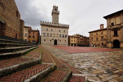 Private Tour: Medieval Val d'Orcia by Minivan from Florence - Montepulciano: Piazza Grande, cellars, and the wine-tasting rhythm