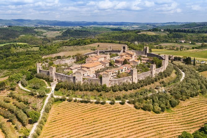 Private Tour to Tuscan Jewels in one day:Siena, Monteriggioni, S.Gimignano, Pisa - Pickup, Comfort, and the Small Perks That Save Your Energy