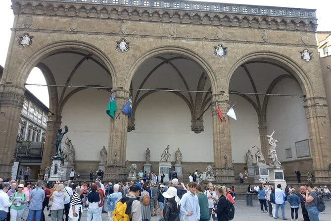 Renaissance Florence & the rivalry of Michelangelo and Leonardo - Palazzo Vecchio Exterior: Florence’s Political Backdrop