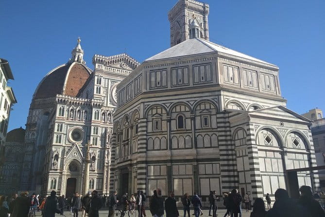 Renaissance & Medieval Florence Guided Walking Tour plus mobile App - Pitti Palace and the Transition to Medieval Florence