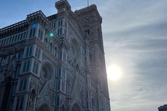 Renaissance Secrets with Elvis - Walking experience - Ponte Vecchio: turning a postcard bridge into a story