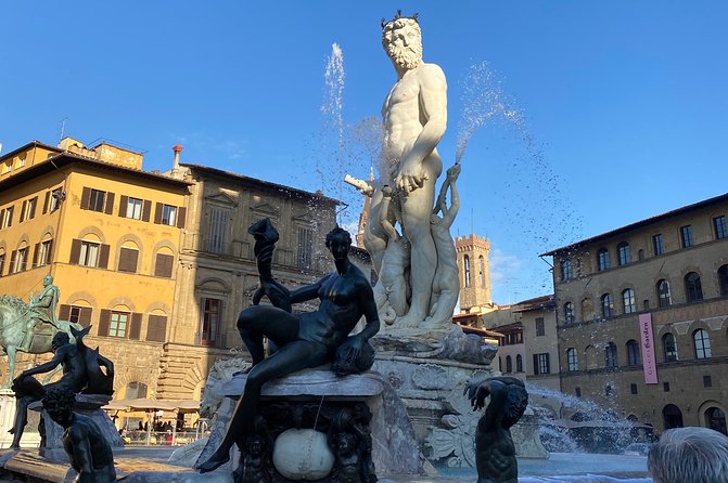 Renaissance Secrets with Elvis - Walking experience - Palazzo Pitti and San Lorenzo: what comes after the headline sights