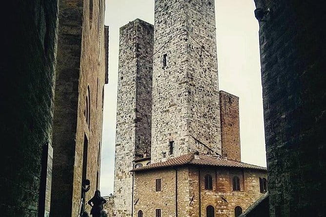 San Gimignano and Volterra Tour by Private Luxury Van - A private van lets you stitch Tuscany together