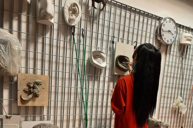 Sculpture in Florence : Traditional Clay modelling class - Where the Class Starts: Via Coluccio Salutati and Easy Timing