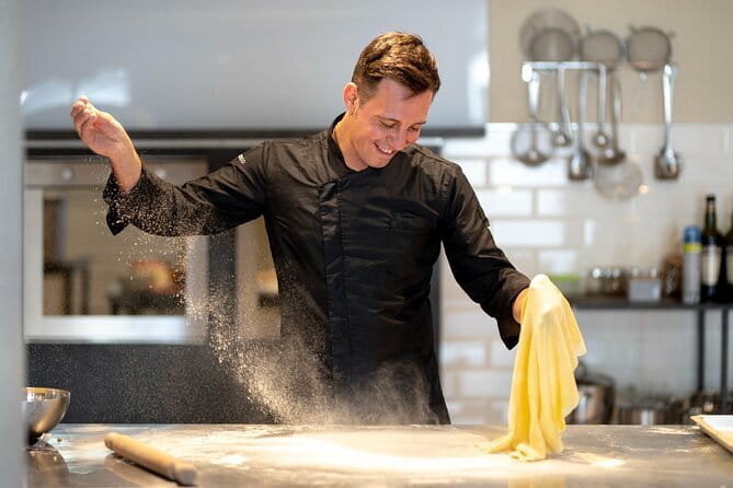 Semi Private Cooking Class in Private Villa with Optional Market Visit and Transfer from Florence - Lunch at 14:00: Chianti, olive oil, and your own cooking