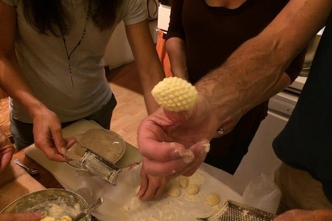 Semi-Private Gluten-Free Cooking Class in Florence - Lunch or dinner class: the part that quietly shapes your experience