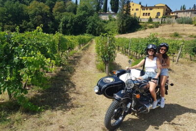 Sidecar tour in Florence and Chianti with wine tasting and lunch - Oltrarno streets and Piazzale Michelangelo viewpoints
