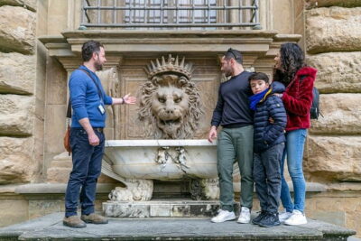Sightseeing Guided Tour of Florence by Night including Duomo & Palazzo Vecchio - Piazza Santa Croce: your smart start in the church district