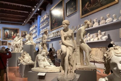 Skip the Line: Accademia Gallery Priority Entry Ticket with eBook - Galleria dell’Accademia: what the building adds to your visit