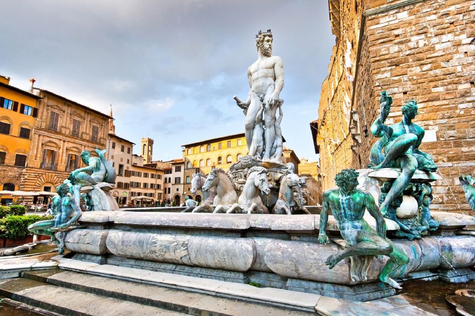 Skip the line: Accademia & walking tour of Florence - Where You Start: Piazza della Repubblica at 10:00 AM