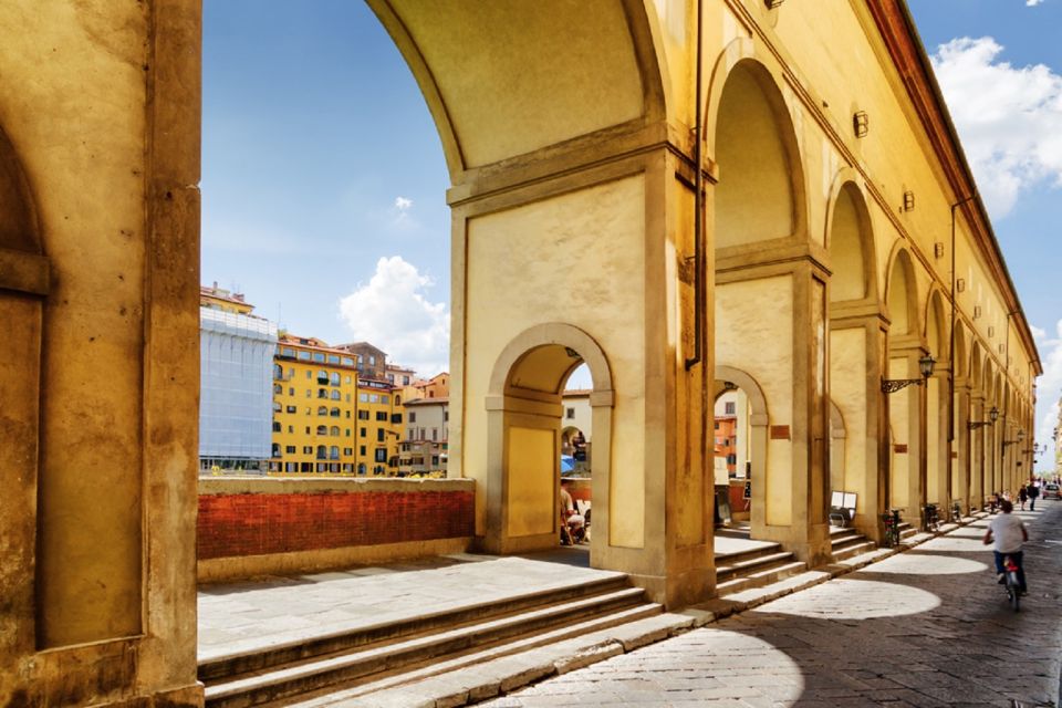 Skip the line: Accademia & walking tour of Florence - Semi-Private Group Size and Earphones: How It Feels