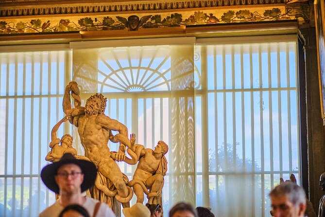 Skip the Line: Florence's Uffizi Gallery Guided Tour - Stop 5: Three Giant Halls and the Big-Name Power Trio