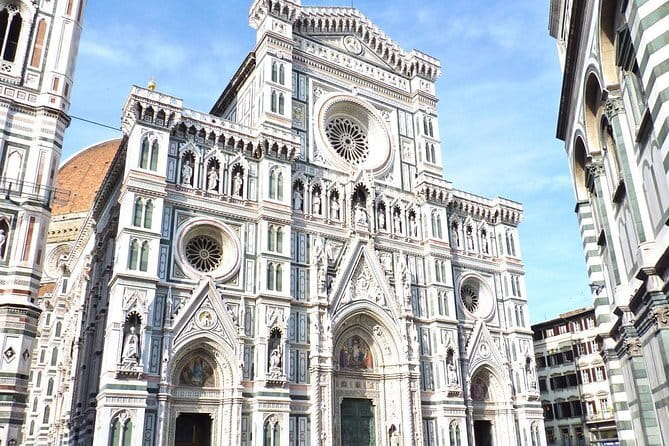 Skip-the-line Michelangelo's David & Florence Highlights Tour - A private, art-historian style walk that connects Florence