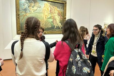 Skip-the-Line Uffizi Museum and Galleries Private Guided Tour for Kids and Families in Florence - Kid-style learning: how games and quizzes change the Uffizi